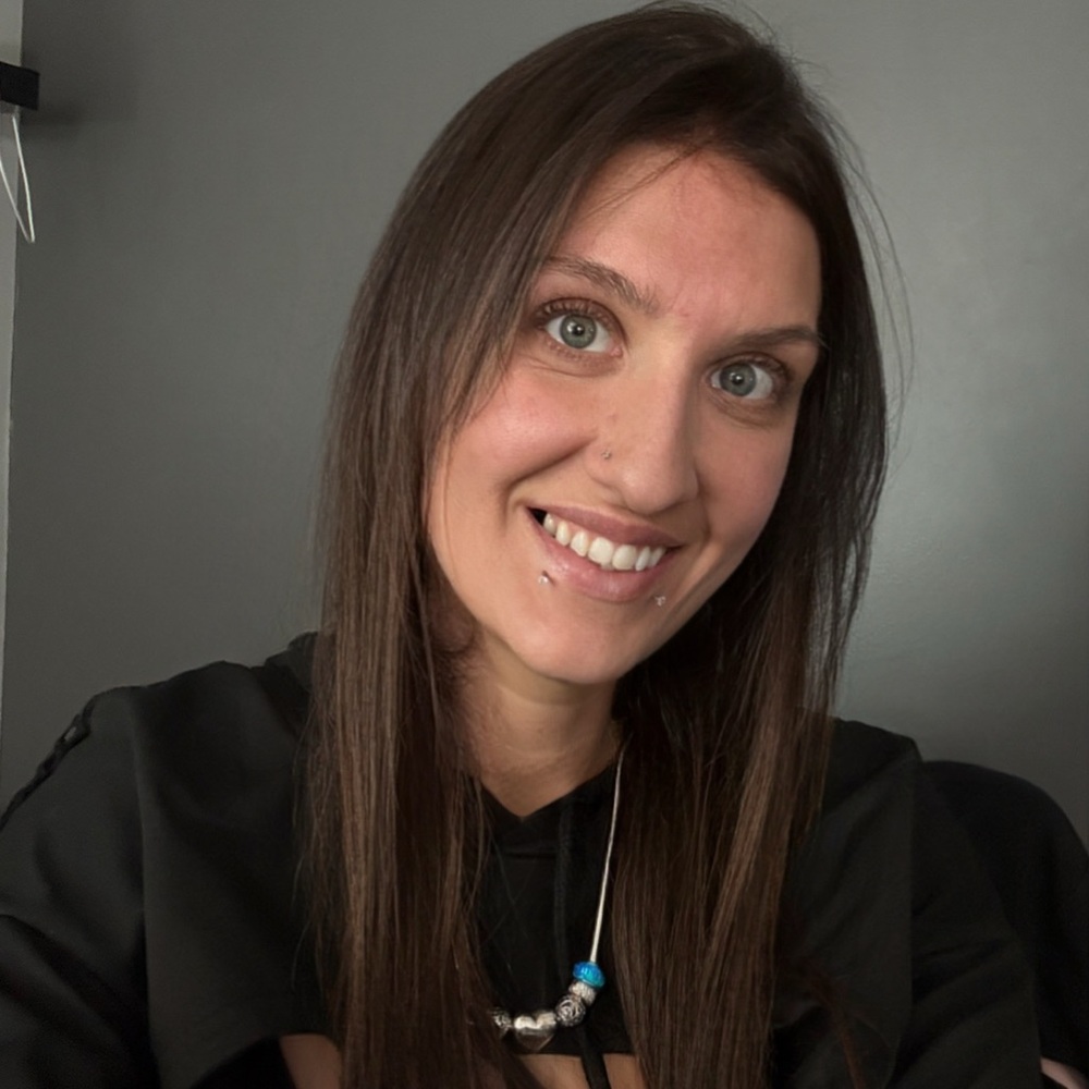 Meet your Posher, Cara